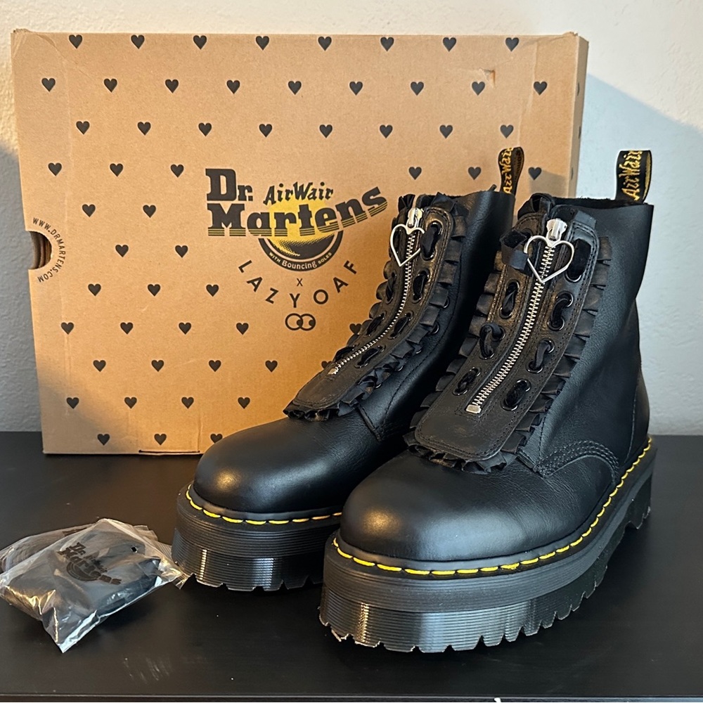 Dr Martens Lazy Oaf jungle boot US W 11 / UK W9